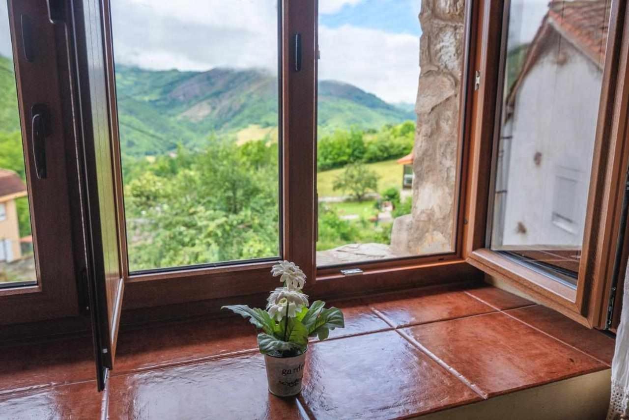 Casa Rural La Carrozal Senda Del Oso Orelleiru Dış mekan fotoğraf