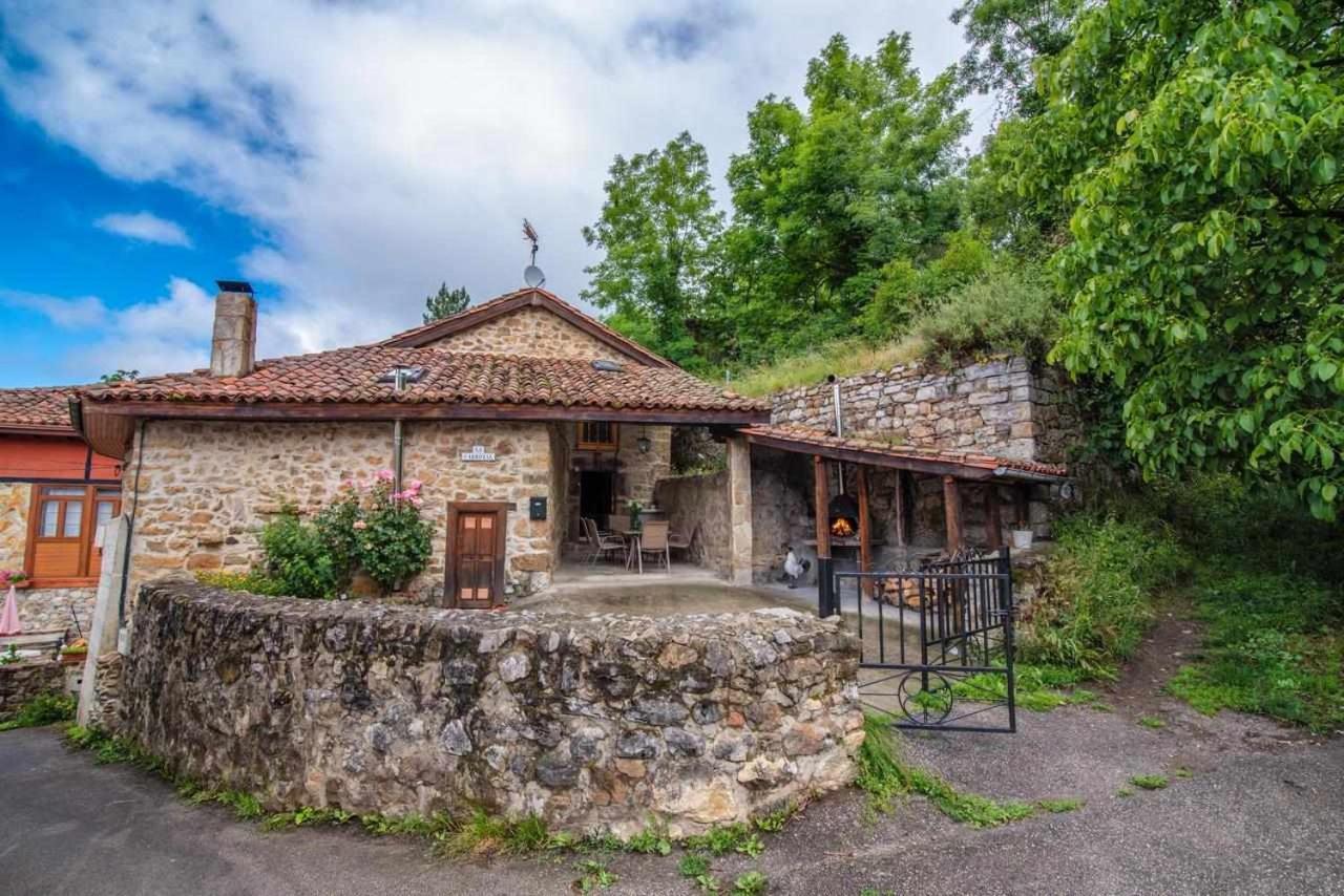 Casa Rural La Carrozal Senda Del Oso Orelleiru Dış mekan fotoğraf